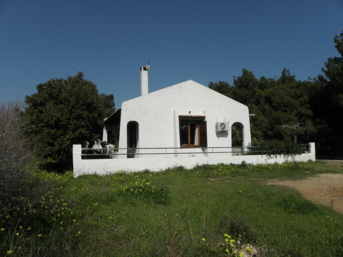 Вилла House By The Sea Луца Экстерьер фото